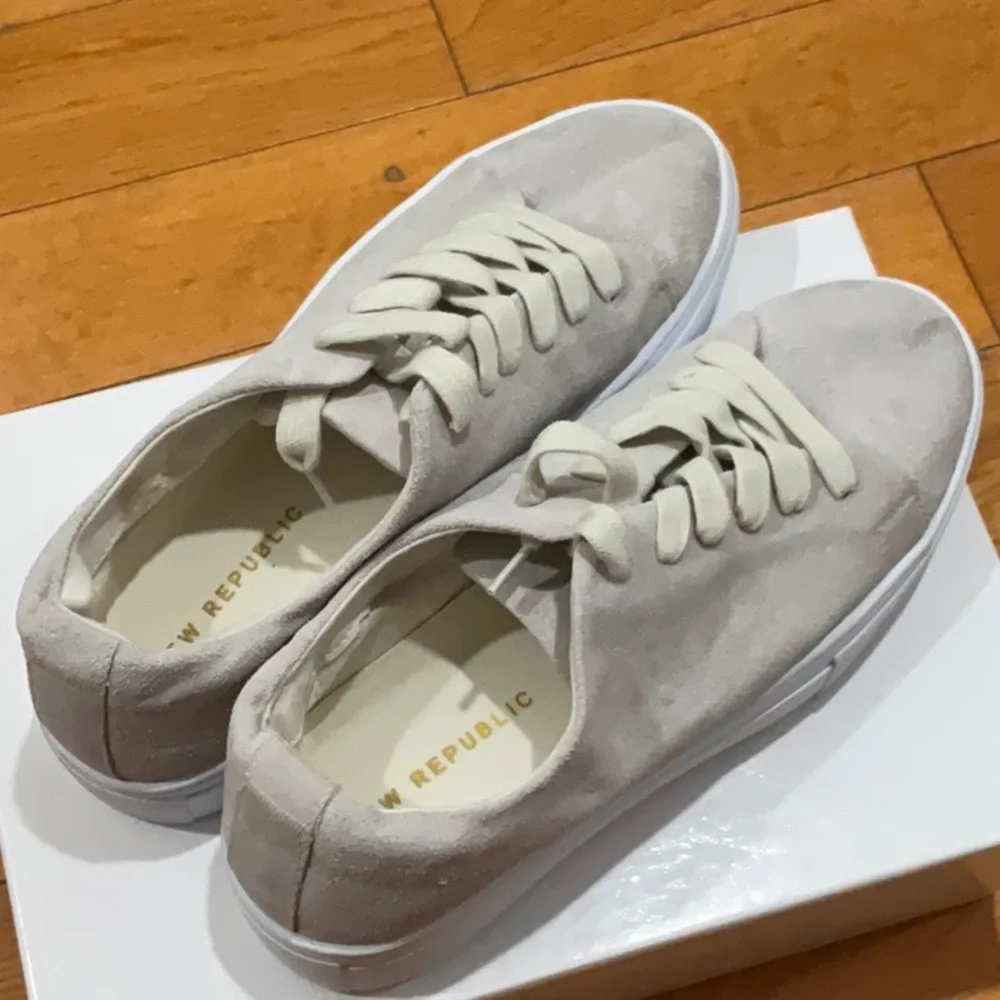 New Republic Malibu Sneaker in Beige Size: 8